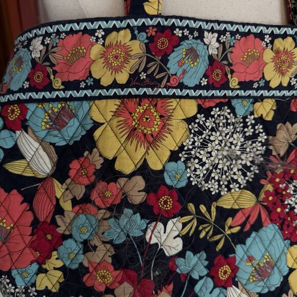 Vera Bradley East West Tote Happy Snails large Size 17 X 11 Great every Day Tote - Picture 4 of 9